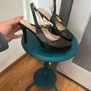 Rocketport Elegant Black Slingback Heels